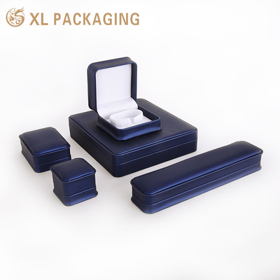 Luxury Gift Box Packing Jewelry Boxes Custom Logo Stripe Bracelet Necklace Jewelry Box Packaging
